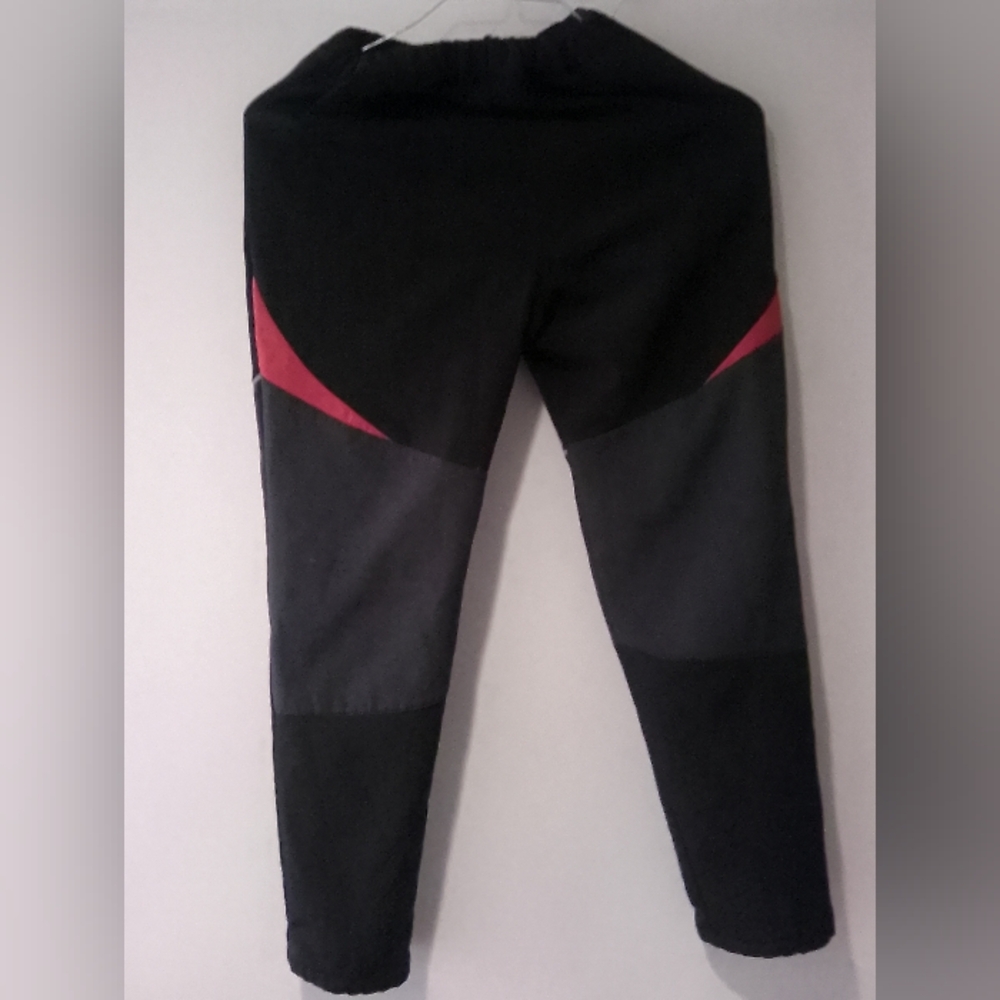 Black Leggings with Red Details. NWOT!!!